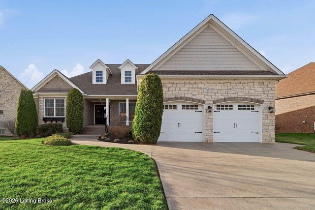 4925 Carriage Pass Pl, Louisville, KY 40299