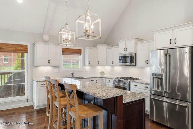 4925 Carriage Pass Pl, Louisville, KY 40299