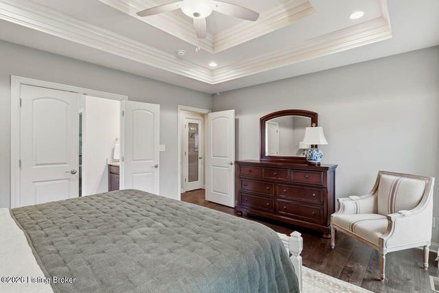 4925 Carriage Pass Pl, Louisville, KY 40299