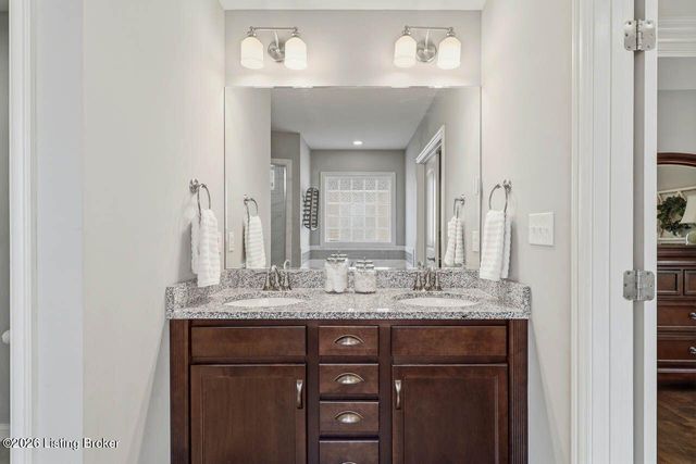 4925 Carriage Pass Pl, Louisville, KY 40299