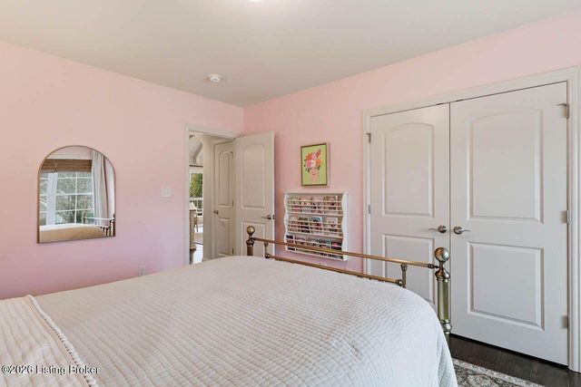 4925 Carriage Pass Pl, Louisville, KY 40299