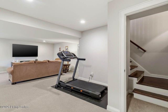 4925 Carriage Pass Pl, Louisville, KY 40299