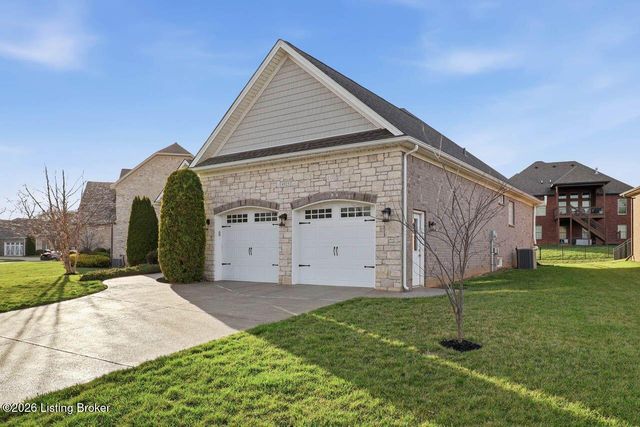 4925 Carriage Pass Pl, Louisville, KY 40299