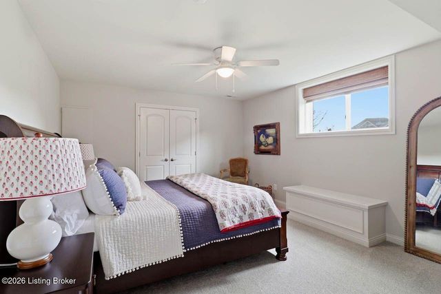 4925 Carriage Pass Pl, Louisville, KY 40299