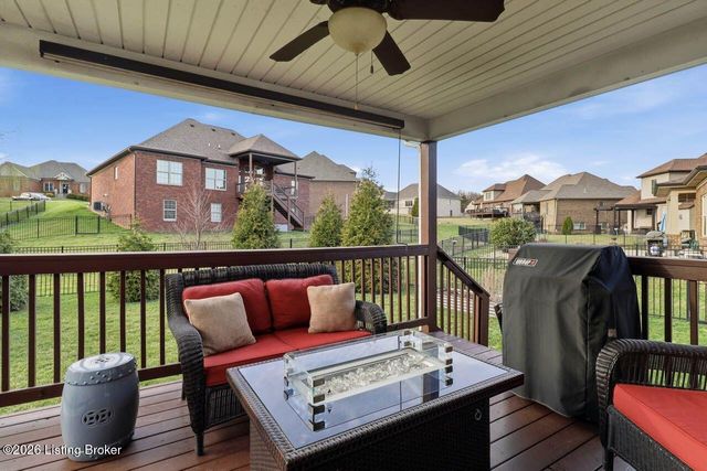 4925 Carriage Pass Pl, Louisville, KY 40299