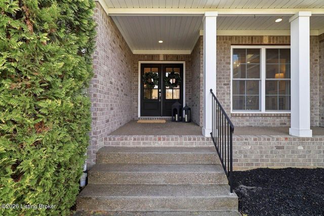 4925 Carriage Pass Pl, Louisville, KY 40299