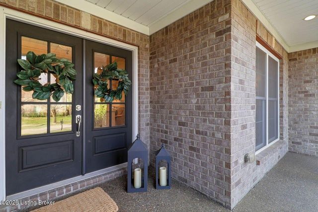 4925 Carriage Pass Pl, Louisville, KY 40299