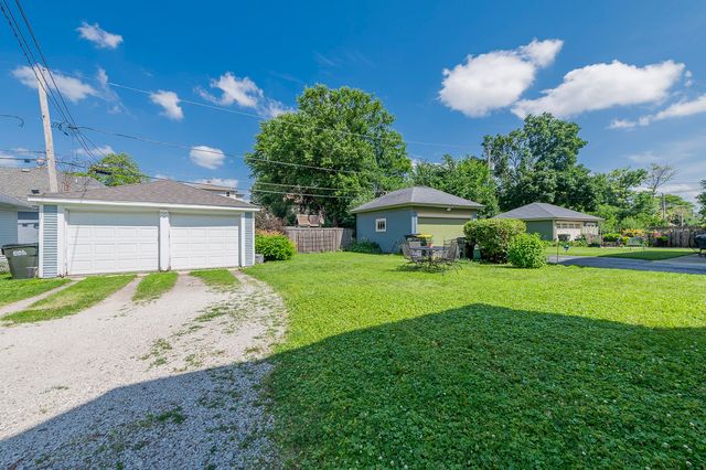 25 S 6th Avenue 1, La Grange, IL 60525