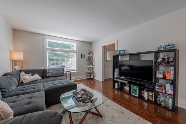 25 S 6th Avenue 1, La Grange, IL 60525