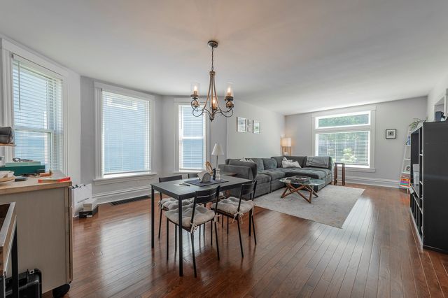 25 S 6th Avenue 1, La Grange, IL 60525