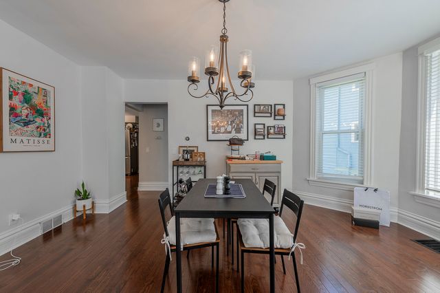 25 S 6th Avenue 1, La Grange, IL 60525