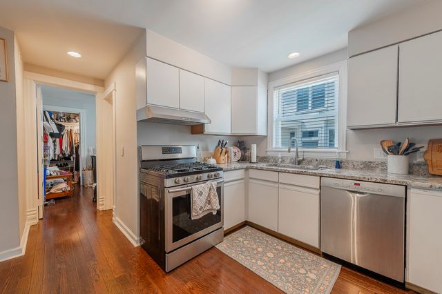 25 S 6th Avenue 1, La Grange, IL 60525