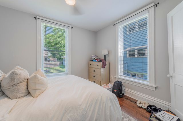 25 S 6th Avenue 1, La Grange, IL 60525