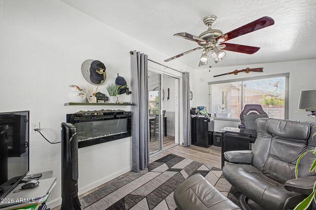 4028 E CLOVIS Circle, Mesa, AZ 85206