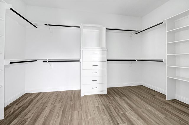 2431 Forum Ct, New Caney, TX 77357