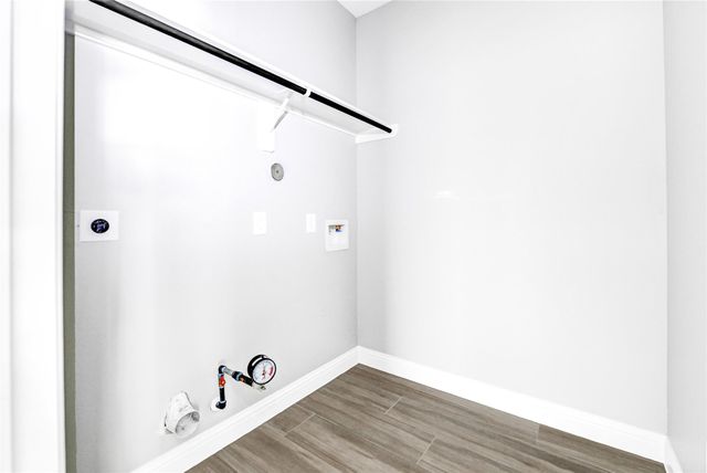 2431 Forum Ct, New Caney, TX 77357