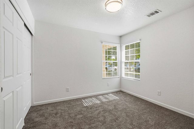 1316 Riverette Dr, Modesto, CA 95351