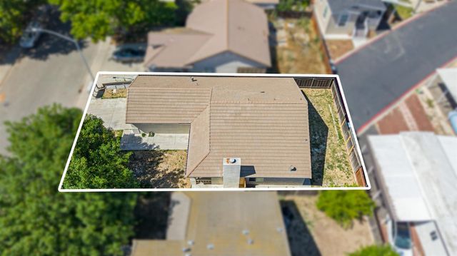 1316 Riverette Dr, Modesto, CA 95351