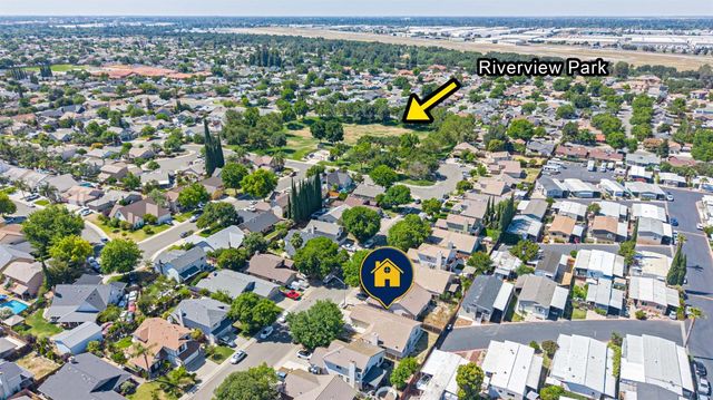 1316 Riverette Dr, Modesto, CA 95351