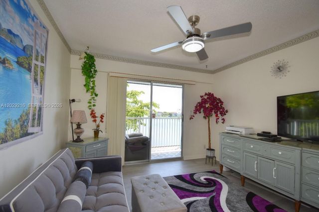 1401 SW 134th Way 402C, Pembroke Pines, FL 33027