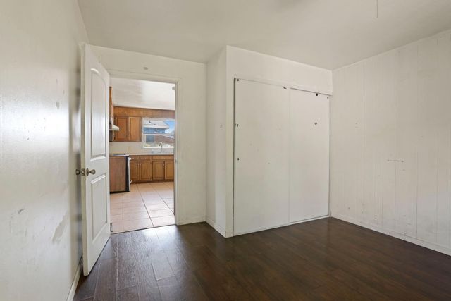 1037 N Airport Way, Stockton, CA 95205