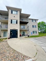 10141 Sutton Drive 7, Urbandale, IA 50322