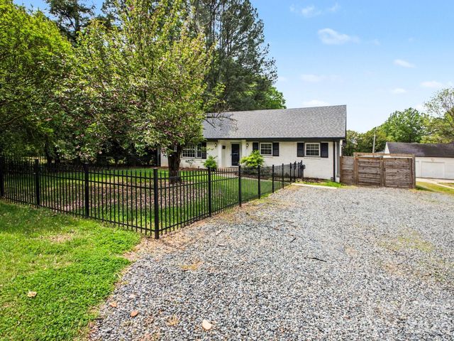 782 Union Street S, Concord, NC 28025