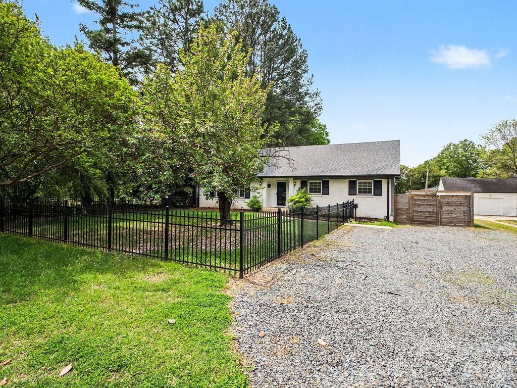 782 Union Street S, Concord, NC 28025