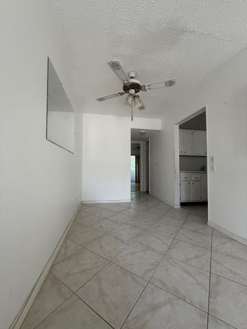 152 Berkshire G, West Palm Beach, FL 33417