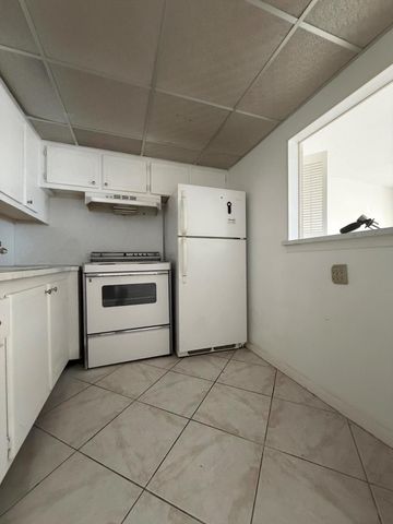 152 Berkshire G, West Palm Beach, FL 33417