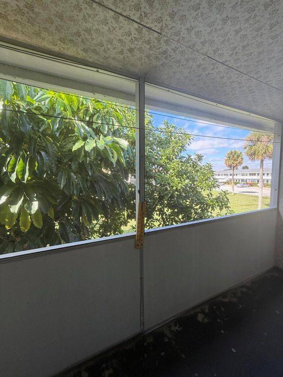 152 Berkshire G, West Palm Beach, FL 33417