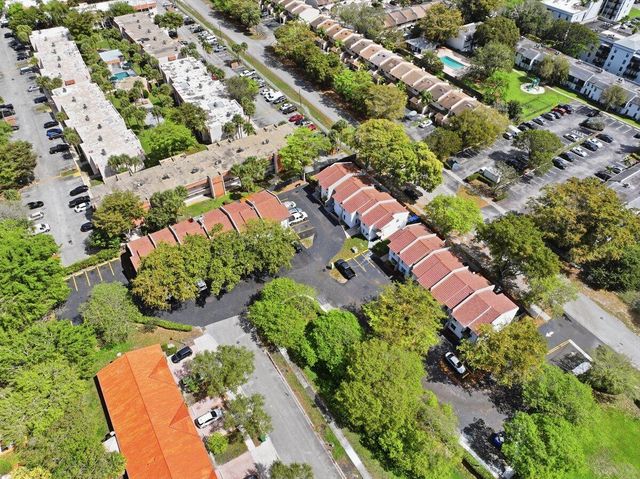 3907 NW 76th Terrace, Hollywood, FL 33024