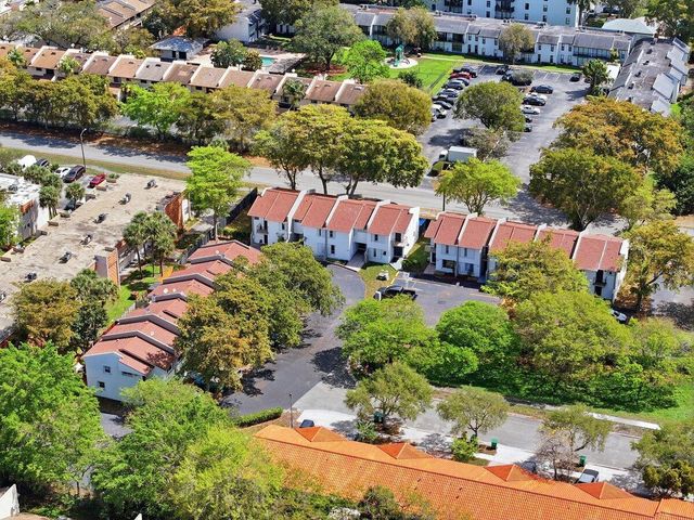 3907 NW 76th Terrace, Hollywood, FL 33024