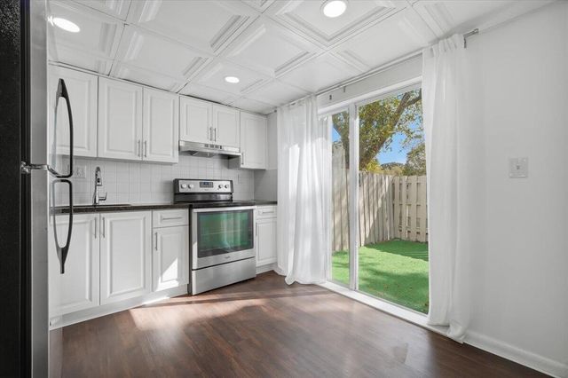 3907 NW 76th Terrace, Hollywood, FL 33024