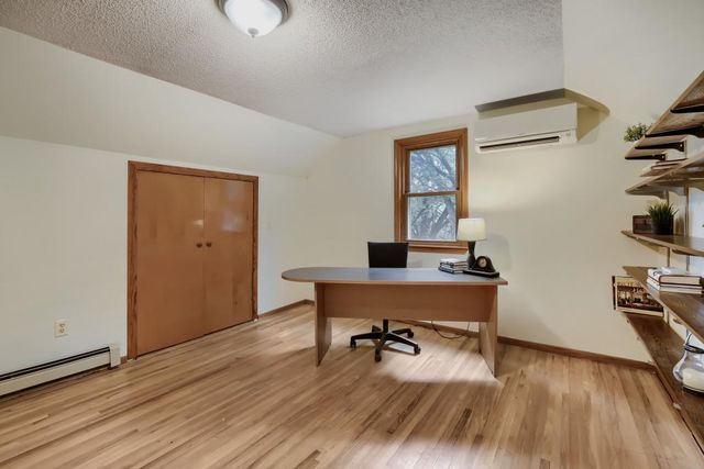 3010 Fairview Avenue N, Roseville, MN 55113