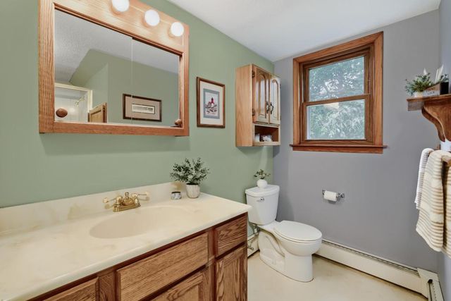 3010 Fairview Avenue N, Roseville, MN 55113