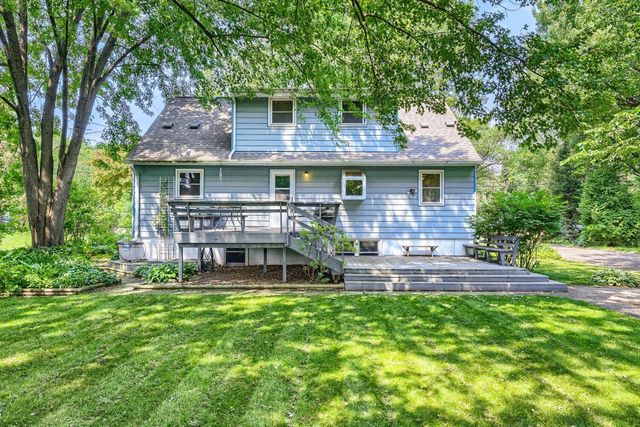 3010 Fairview Avenue N, Roseville, MN 55113