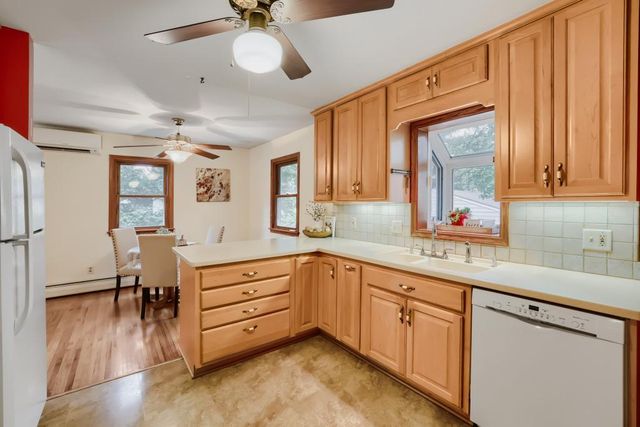 3010 Fairview Avenue N, Roseville, MN 55113