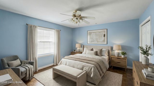 2406 Phoenix Hill Dr, Louisville, KY 40207