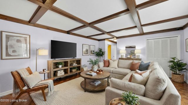 2406 Phoenix Hill Dr, Louisville, KY 40207