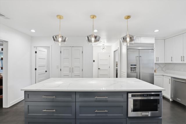 6914 Northaven Road, Dallas, TX 75230