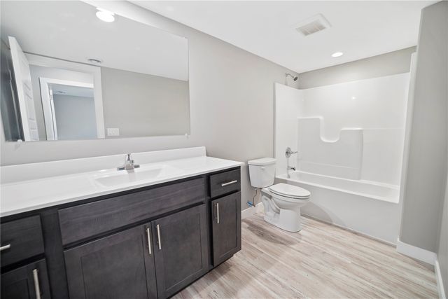 1416 Heartland Street, Fairfax, IA 52228