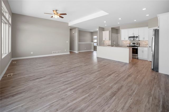 1416 Heartland Street, Fairfax, IA 52228