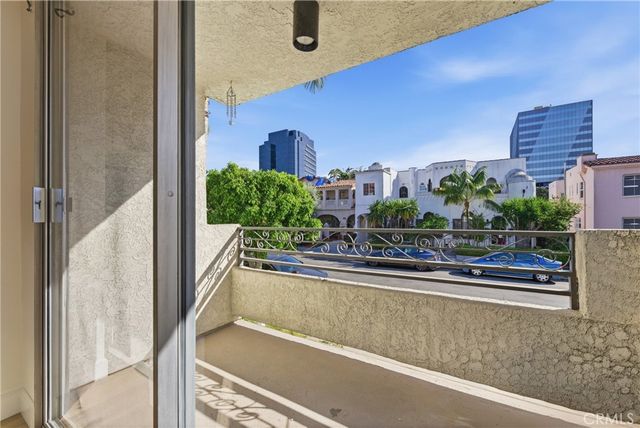 6151 Orange Street 107, Los Angeles, CA 90048