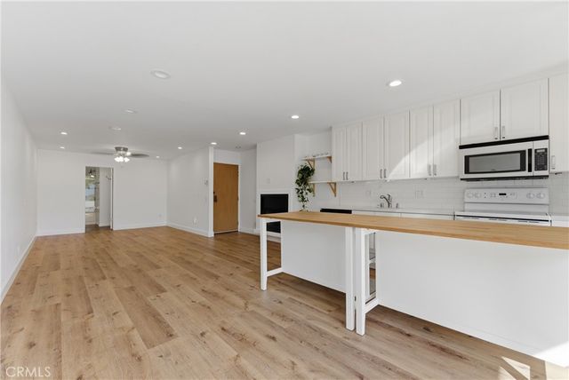 6151 Orange Street 107, Los Angeles, CA 90048