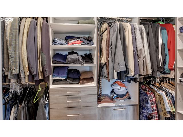 5816 S CORBETT Ave, Portland, OR 97239