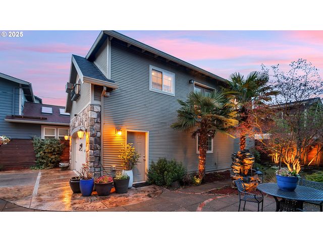 5816 S CORBETT Ave, Portland, OR 97239