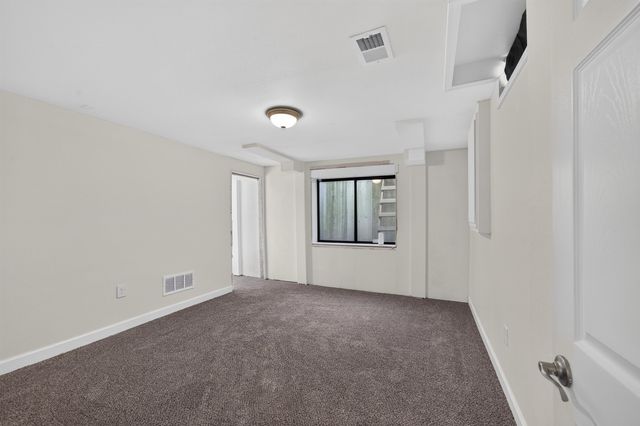 207 E North Point Dr, Derby, KS 67037