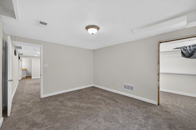 207 E North Point Dr, Derby, KS 67037