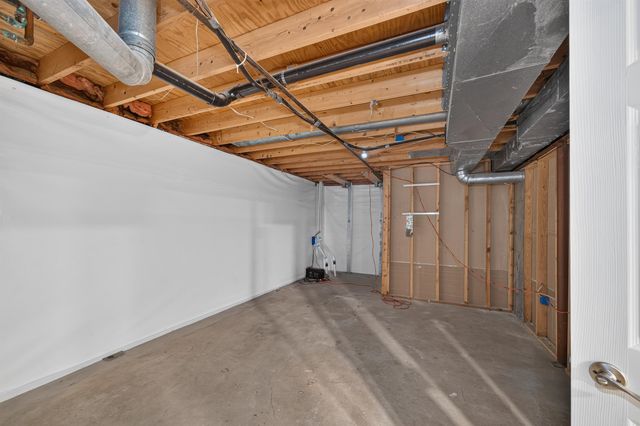 207 E North Point Dr, Derby, KS 67037